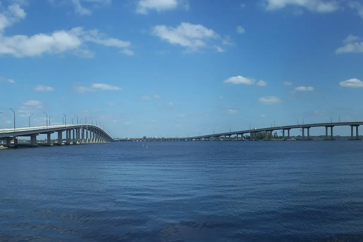 The Edison Bridge carries U.S. 41 Business over the Caloosahatchee River into downtown Fort Myers.