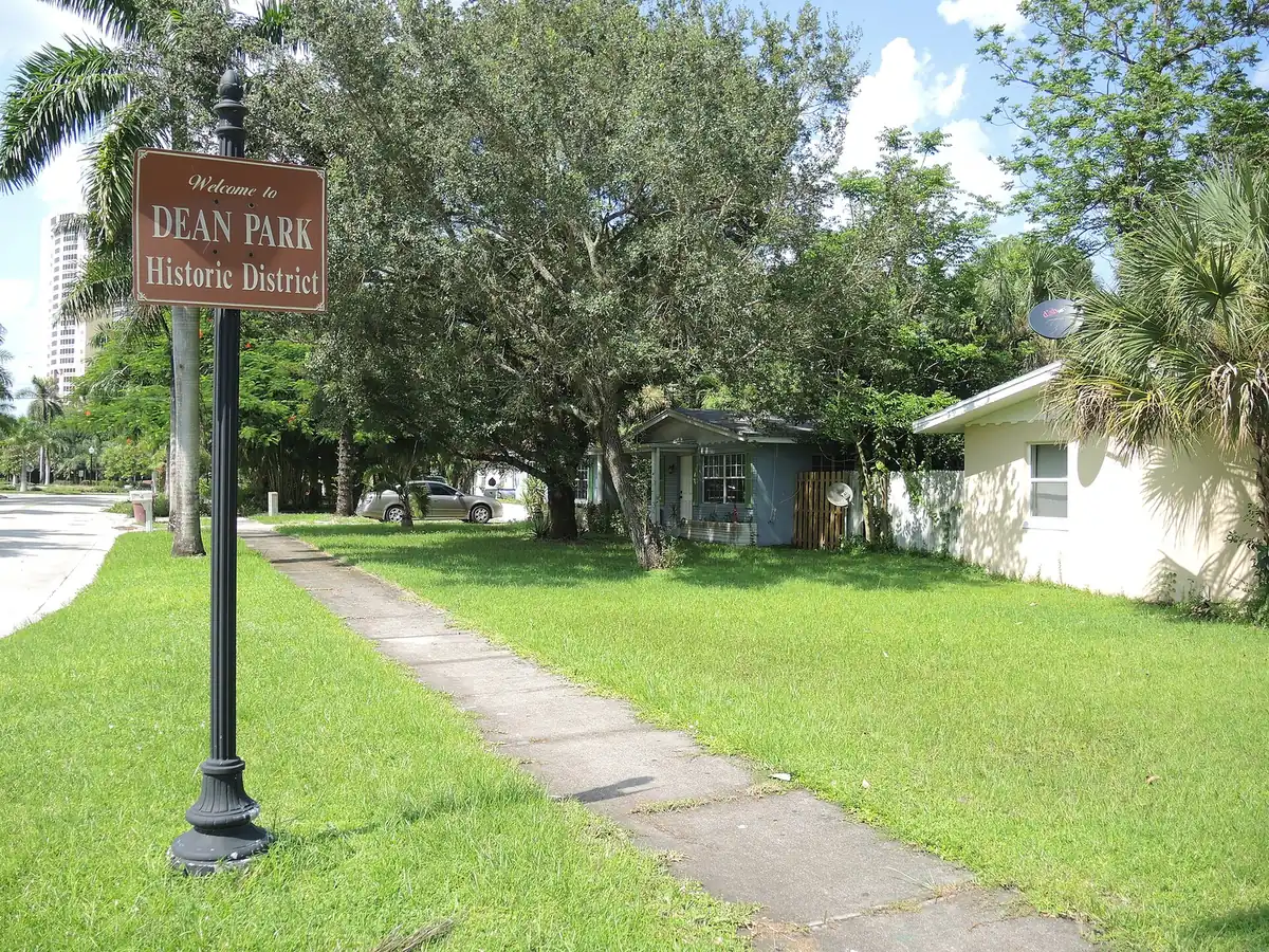 Houses in the Dean Park Historic Residential District, east of downtown Fort Myers