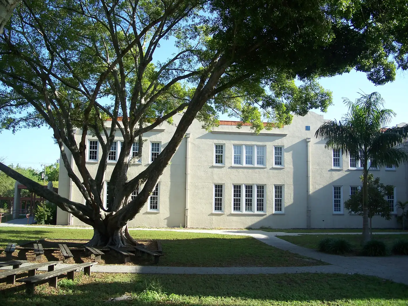 The historic Edison Park school building on Euclid Avenue in Fort Myers